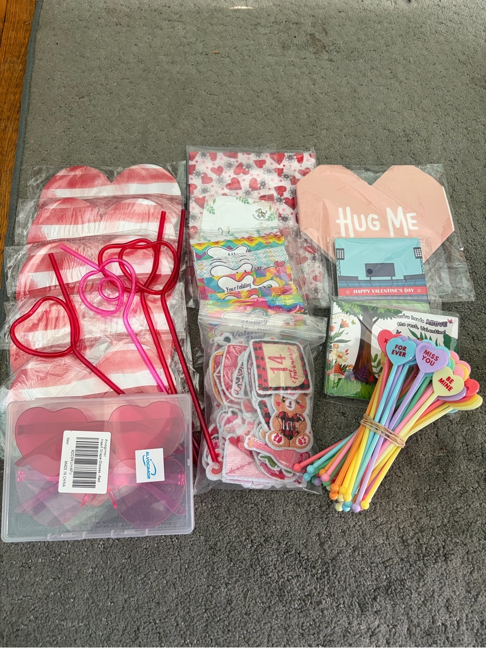 Valentine's Day Party Favor Pack - Pink Heart Picks & Straws